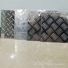 Anti-slippy aluminum diamond plate for truck carriage